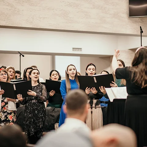 Laudă și închinare